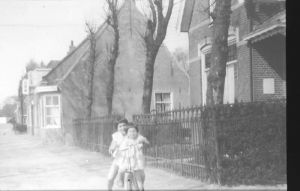 't Keern 1959
Meisjes van Arends
